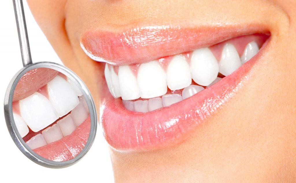 Зачем необходима профессиональная чистка зубов